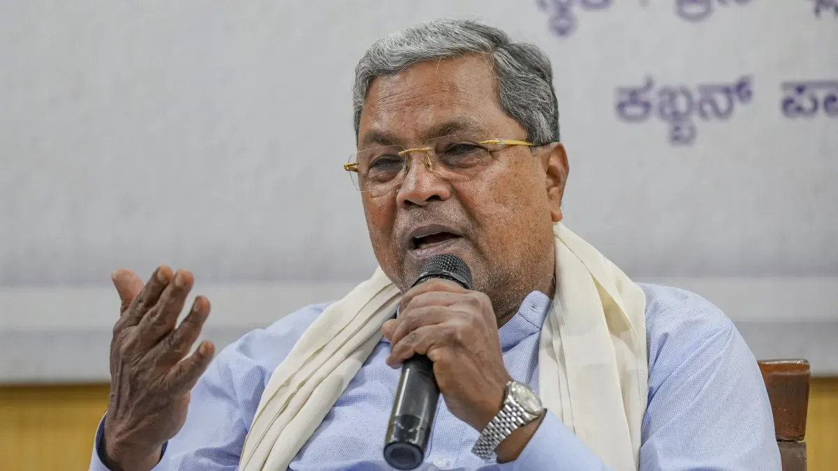 ಕರ್ನಾಟಕ ರಾಜಕಾರಣದ ‘ಟಗರು’ ಎಂದೇ ಹೆಸರಾದ ಸಿದ್ದರಾಮಯ್ಯ ಅವರ ರಾಜಕೀಯ ಜೀವನ ನಿಜಕ್ಕೂ ಒಂದು ರೋಚಕ ಸಿನಿಮಾ ಇದ್ದಂತೆ.